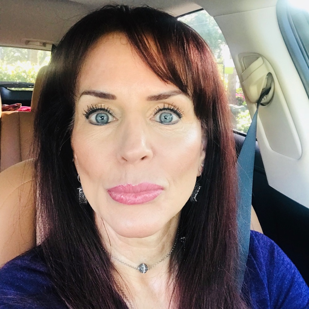 Meet your Posher, Gina